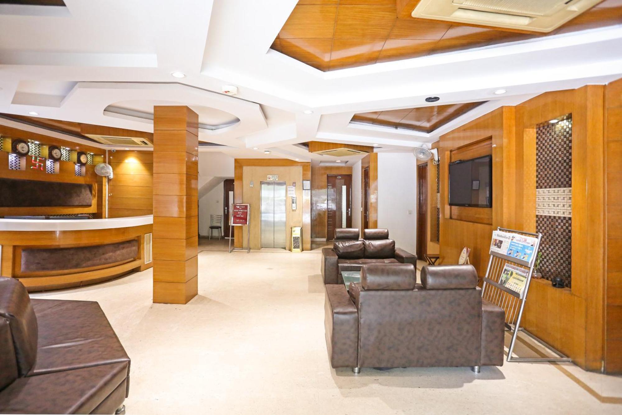 Hotel Silky Palace Near Igi Airportt Ню Делхи Екстериор снимка