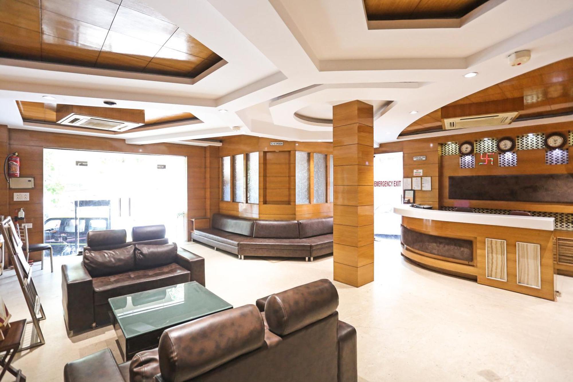 Hotel Silky Palace Near Igi Airportt Ню Делхи Екстериор снимка