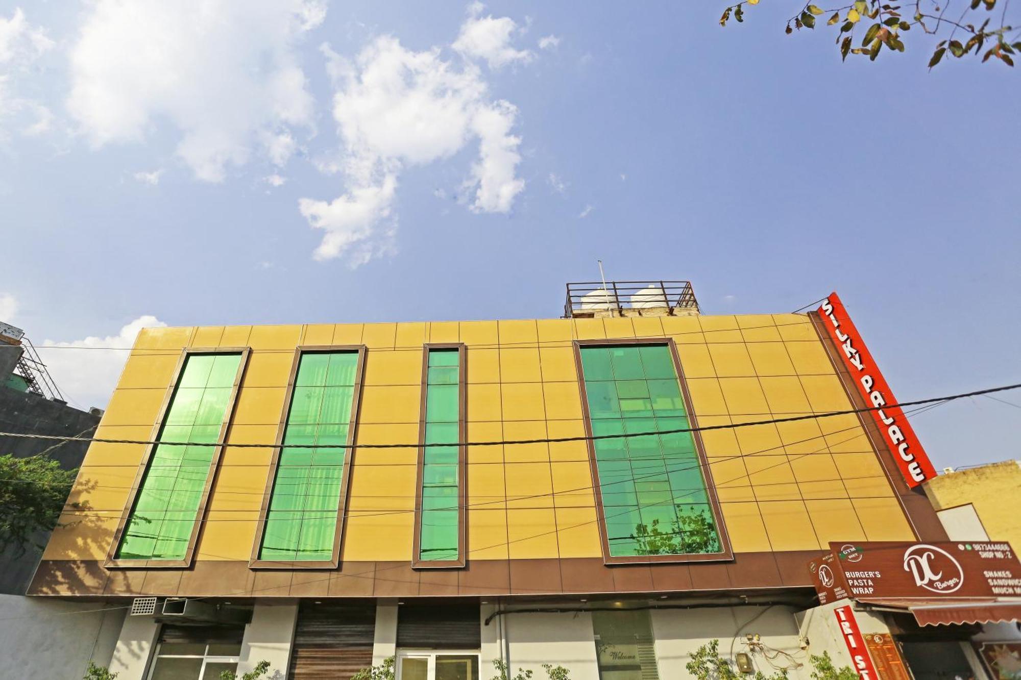 Hotel Silky Palace Near Igi Airportt Ню Делхи Екстериор снимка